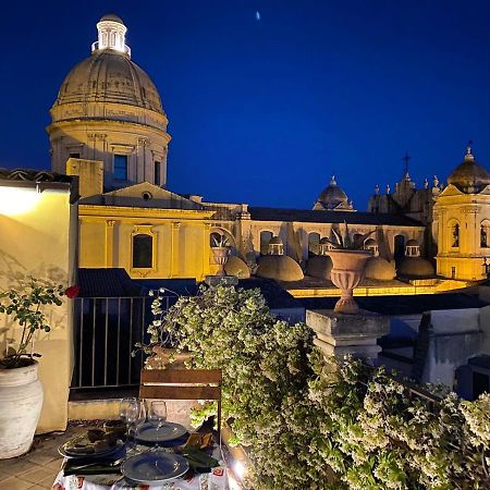 Casa Modica - Luxury Rooms Noto Eksteriør billede